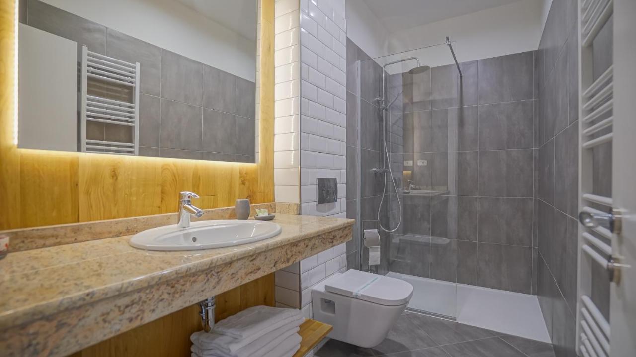 Zoom Rooms Braşov Extérieur photo