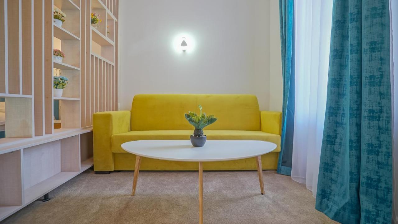 Zoom Rooms Braşov Extérieur photo
